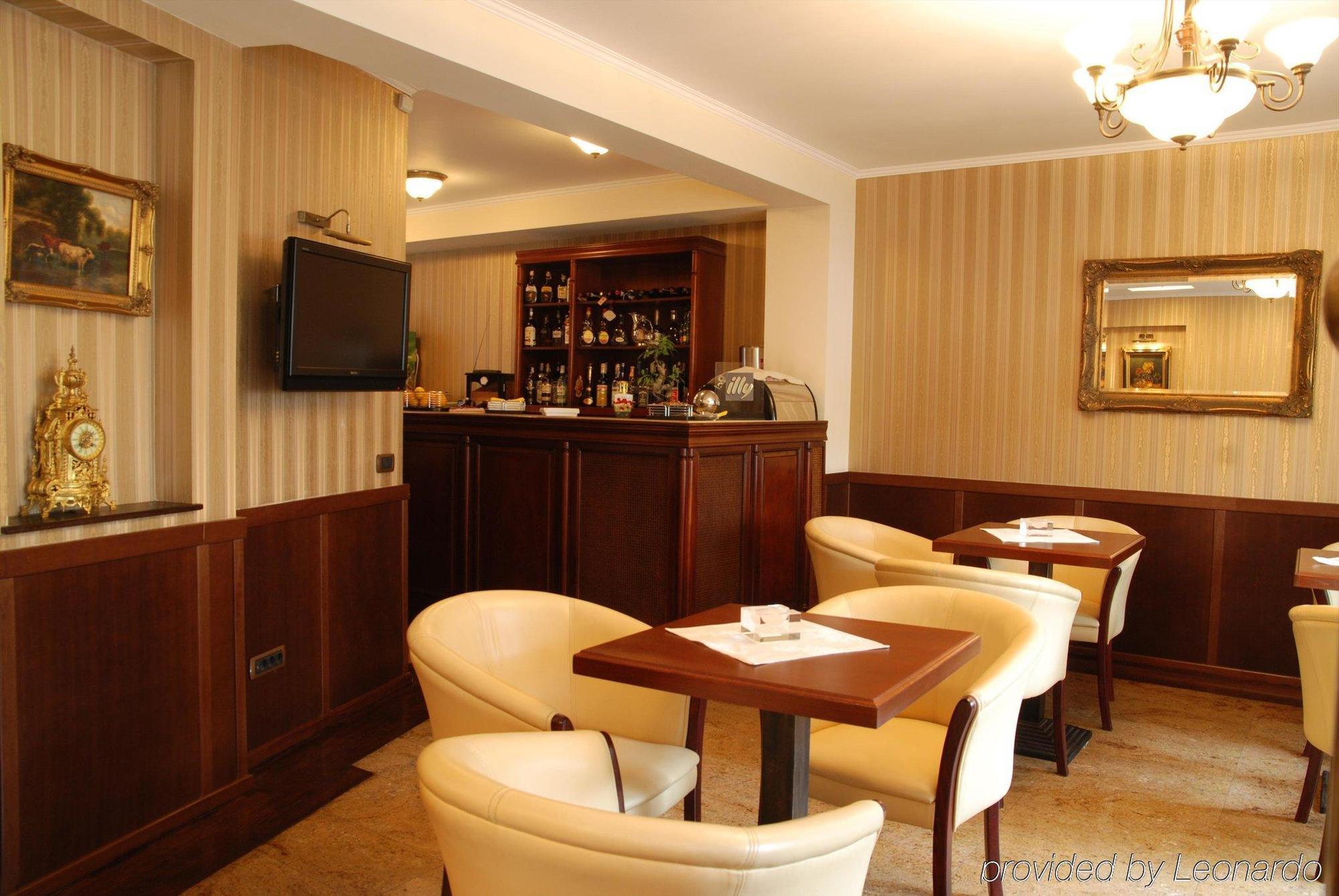 Vila Paris Boutique Hotel Bukarest Restaurang bild